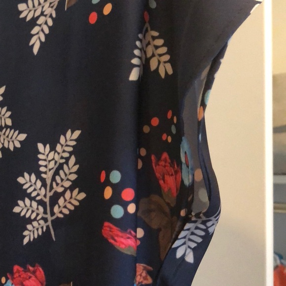 NWOT Zulily floral top - Picture 2 of 5